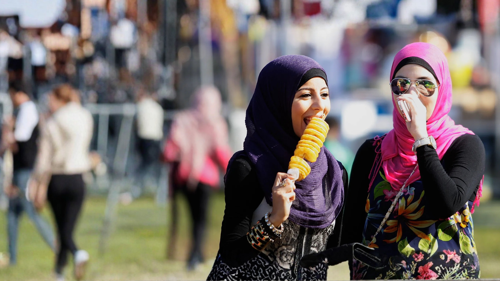 Community members at an Arizona Muslim Alliance event